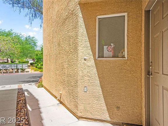 5th image of 5674 Moccasin Point St