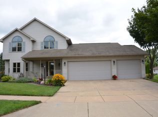 1909 Hulke Dr, Appleton, WI 54915