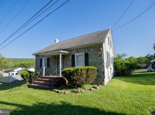 205 Pointfield Dr, Harpers Ferry, WV 25425