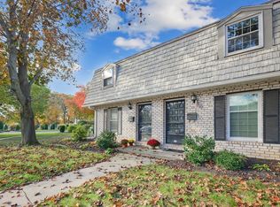 96 Corey Colonial, Agawam, MA 01001