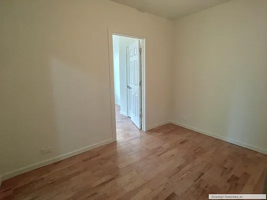 Rented by Sovereign Associates | media 33