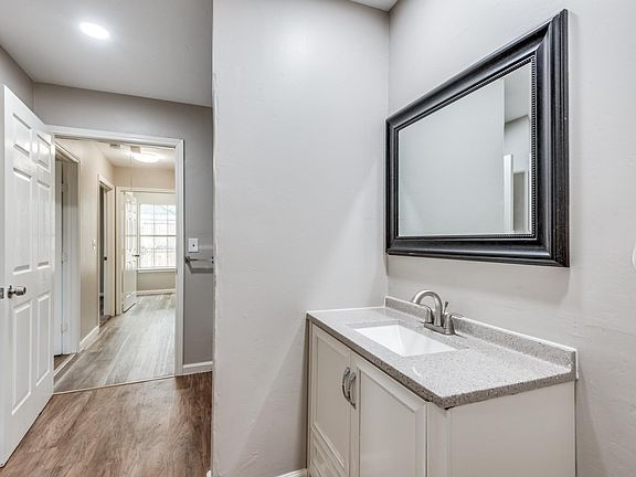5th image of 3417 El Benito Dr