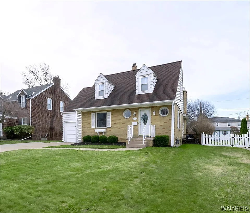 77 Colvinhurst Dr photo 1