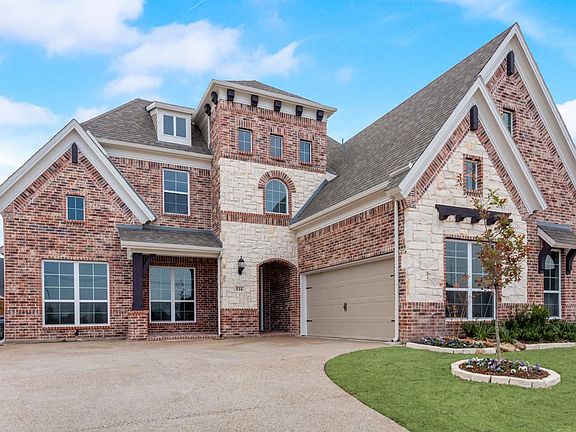 2nd image of 516 Yellow Rose Ln