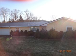 106 Elm St, Mount Morris, PA 15349