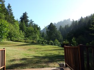 453 Howe Creek Rd, Ferndale, CA 95536