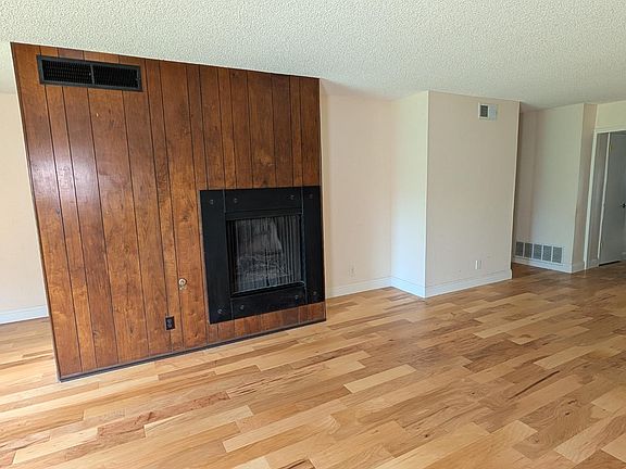 5th image of 4918 N Sequoia Dr #102