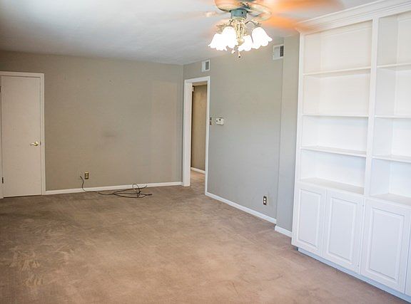 3rd image of 3905 Monty Dr