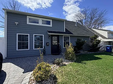 81 Grand Ave — exterior photo