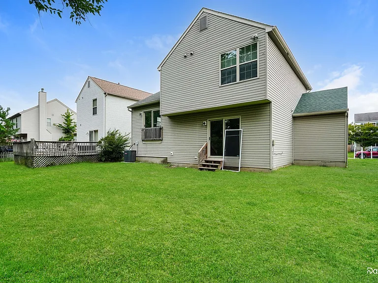 857 Rothrock Dr — Photo 14