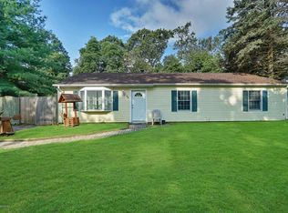 98 Susan Dr, Jackson, NJ 08527