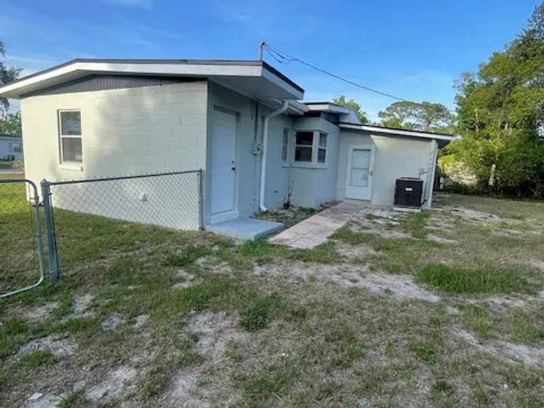 877 Horizon St — Photo 3