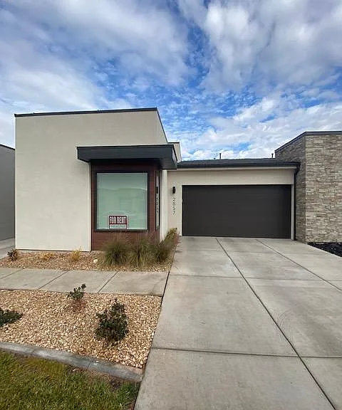 2857 E Church Oak Dr — Photo 2