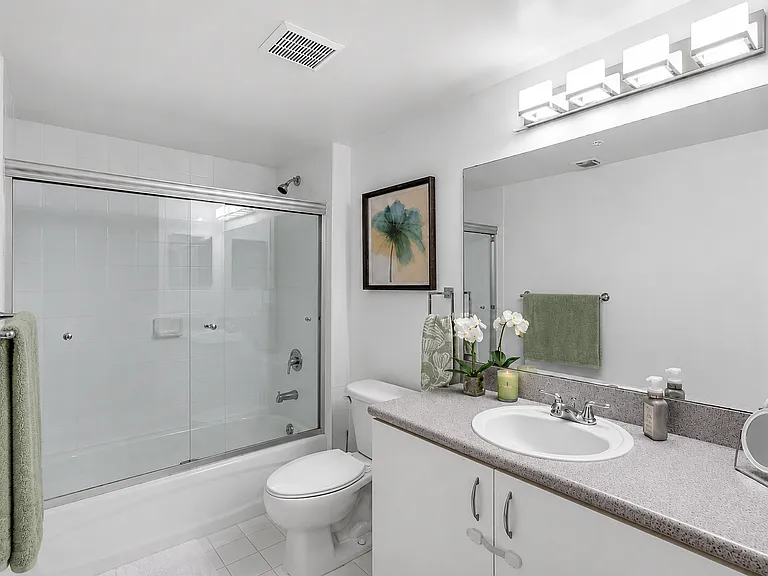 816 NW 11th St #607 — Photo 14