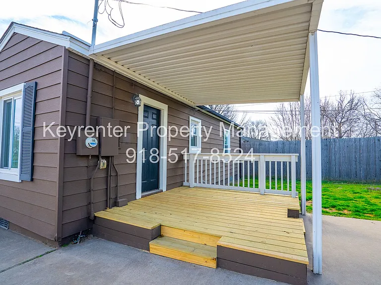 2232 S Marion Ave — Photo 6