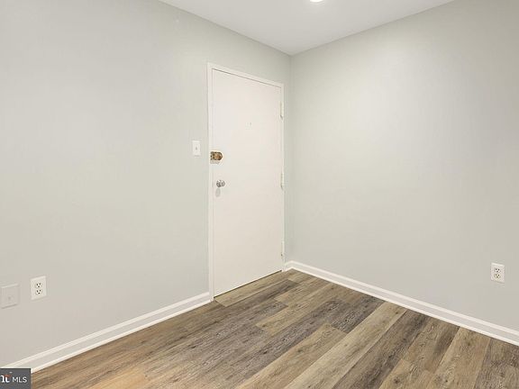 4th image of 3354 Woodburn Rd APT 14