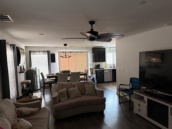 3rd image of 4012 Trieste Cir