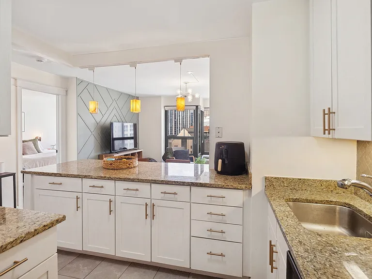 30 E Huron St #2808 — Photo 6