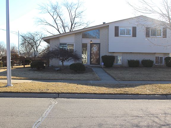 3rd image of 4649 Turner St