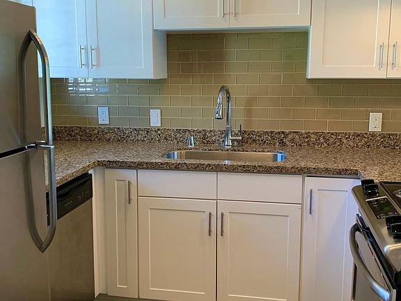 Spacious Upgraded Kitchen