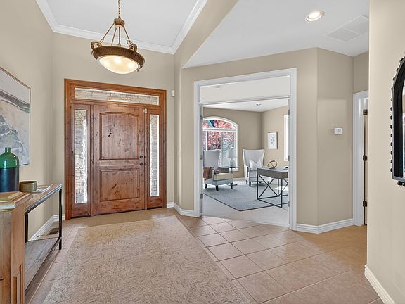 2nd image of 1623 High Oaks Ln