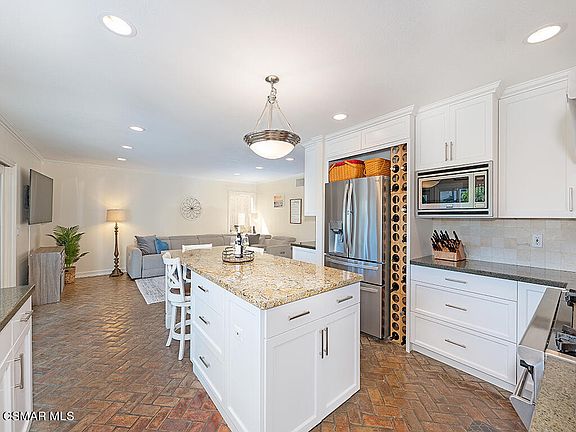 5th image of 4401 Henley Ct