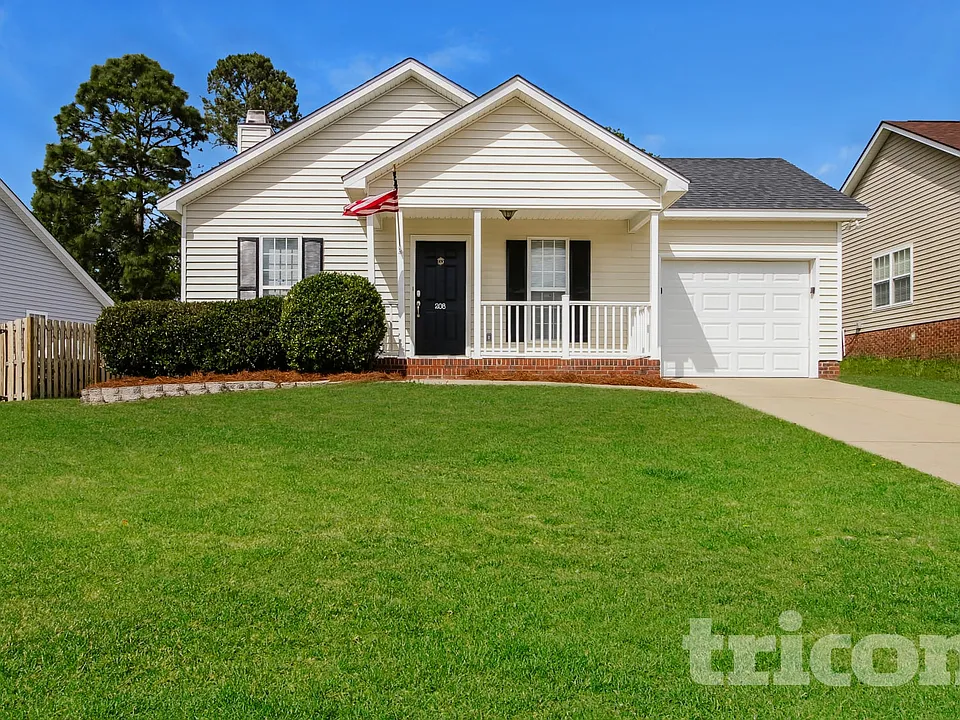 208 Double Eagle Cir