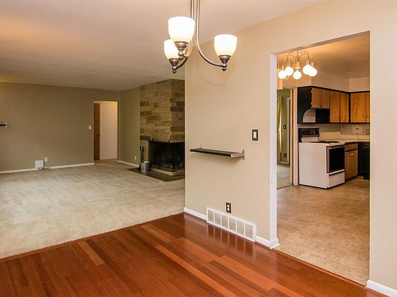 2nd image of 2552 Dayton Dr