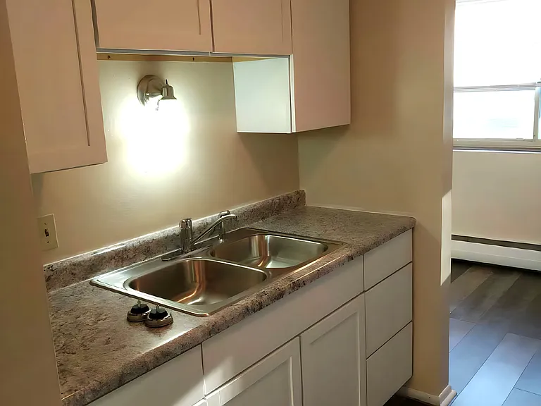Fremont 3600 — Photo 21