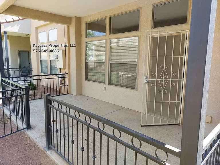 2417 Cortina Mnr — Photo 18