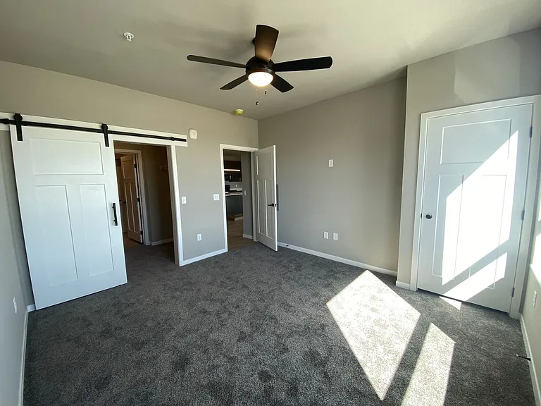 The Tuxedo Apartments — Photo 102
