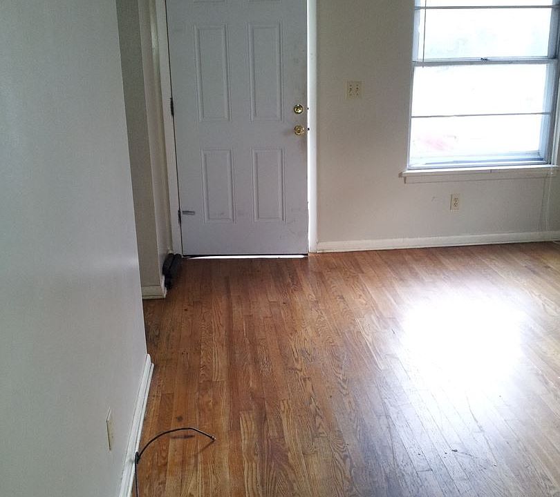 1st image of 1035 W 10th St