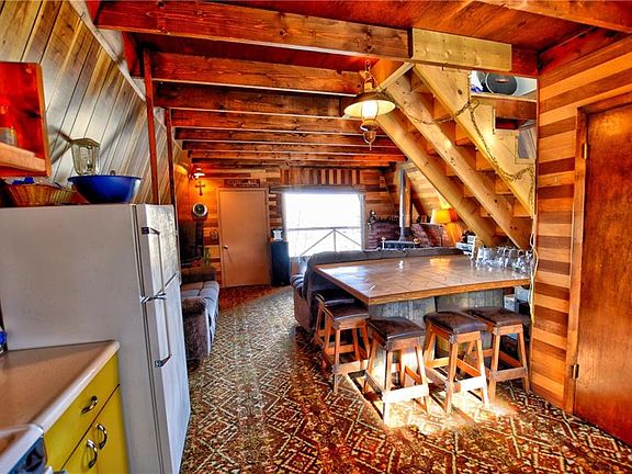4th image of 1830 Overland Cir