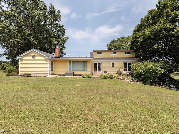 3rd image of 460 Granger Rd