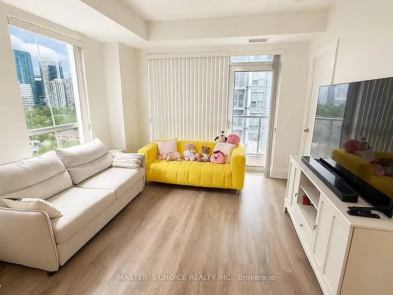 120 Harrison Garden Blvd #1112 — Photo 3