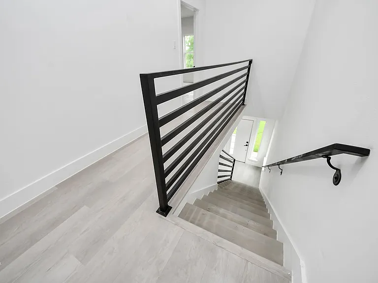 8218 Lawler St #B — Photo 23