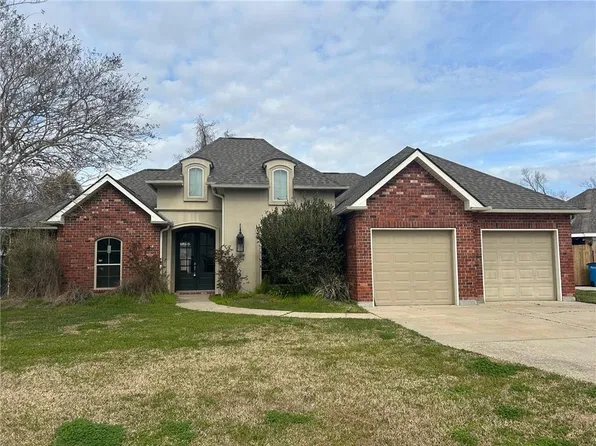 106 General Taylor Dr, Hahnville, LA 70057