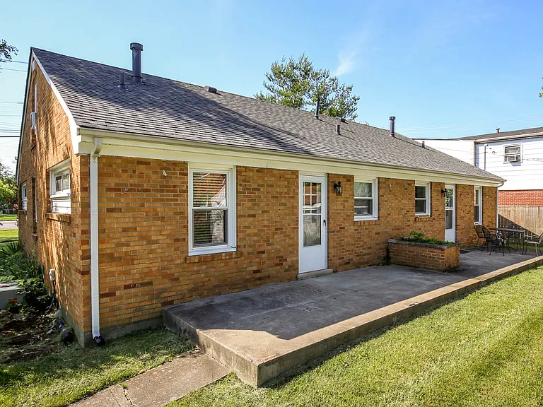 1771 Harrodsburg Rd — Photo 12