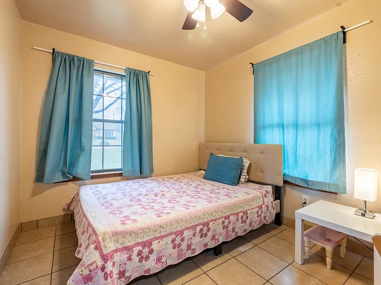 2202 Oxford Blvd — Photo 30