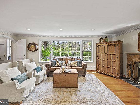 5th image of 9823 Haverhill Dr