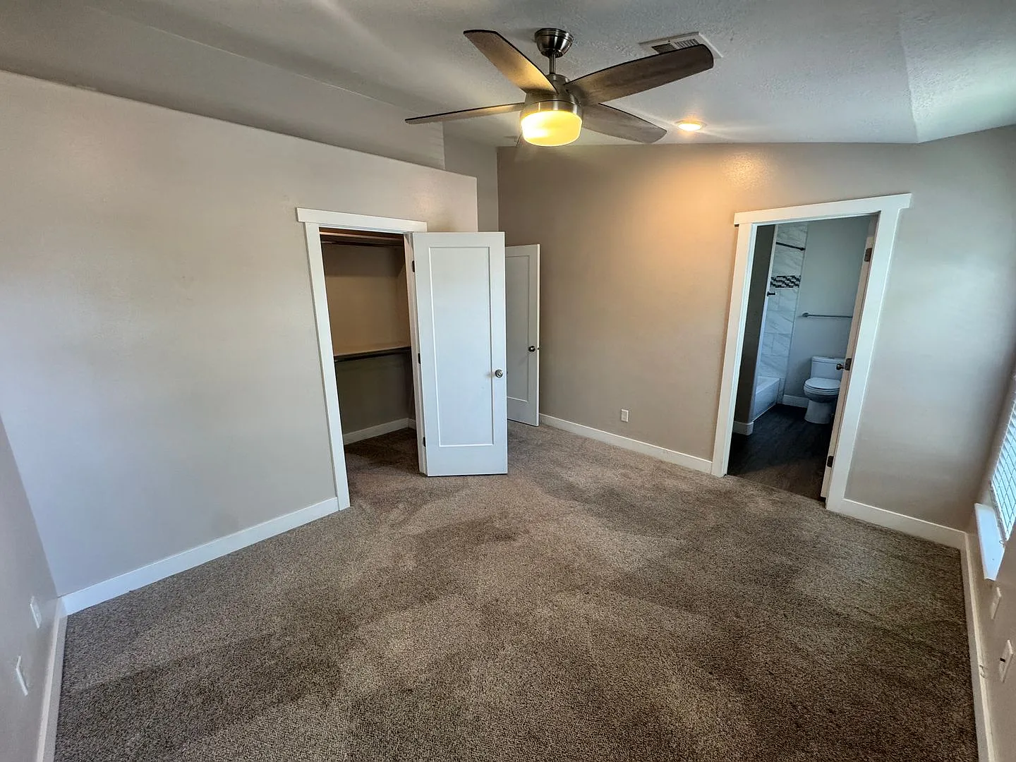 Parkside Townhouse — Photo 4