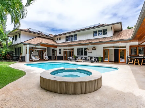 127 Mokumanu Dr, Kailua, HI 96734