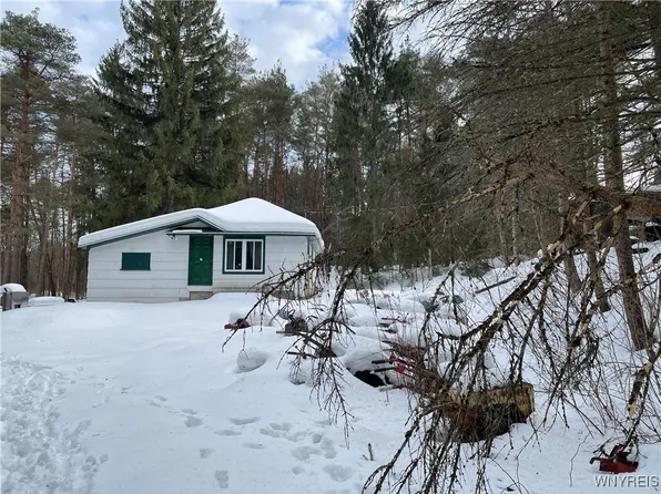 9431 Savage Rd #2, Holland, NY 14080