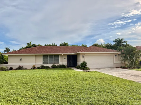 161 Pebble Beach Cir, Naples, FL 34113