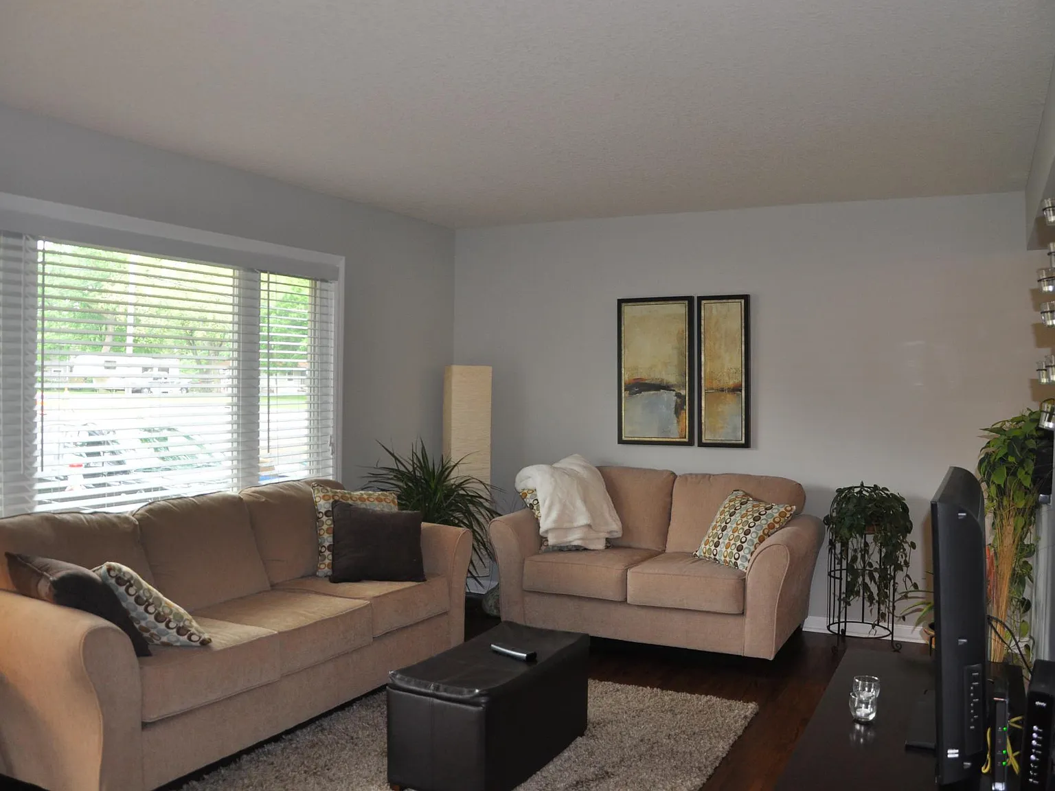 3 bed, 1500 sqft, $2,600 — Photo 2