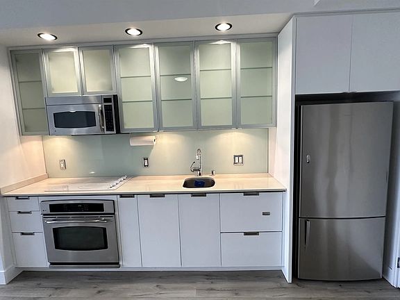 4th image of 575 6th Ave Unit 1005