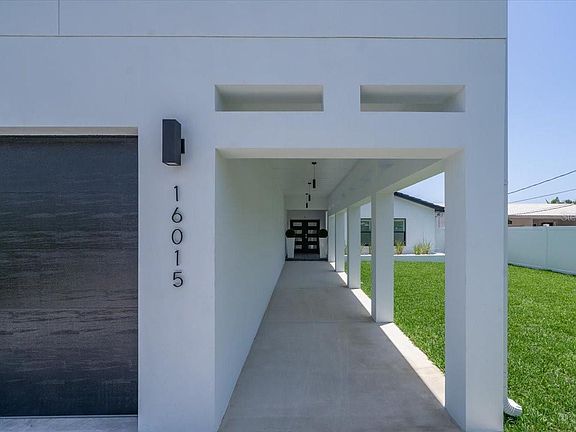 5th image of 16015 Redington Dr
