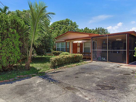 5th image of 691 NW 20TH Court