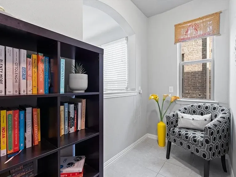 4433 Blackjack Oak Dr — Photo 23