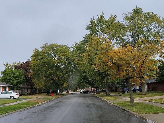 5th image of 16927 Greenwood Ave